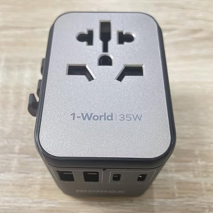 MOMAX Universal Travel Adapter, PD 35W Fast Charge International Power Adapter - Image 7