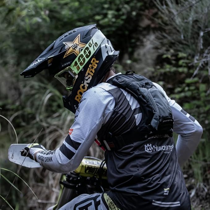 USWE Outlander Hydration Pack - Image 7
