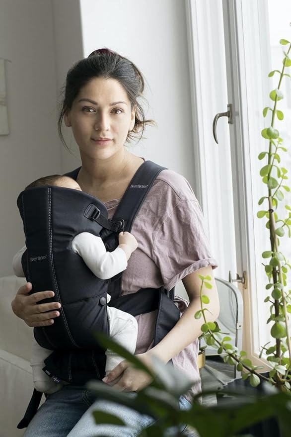 BabyBjörn Baby Carrier Mini - Image 4