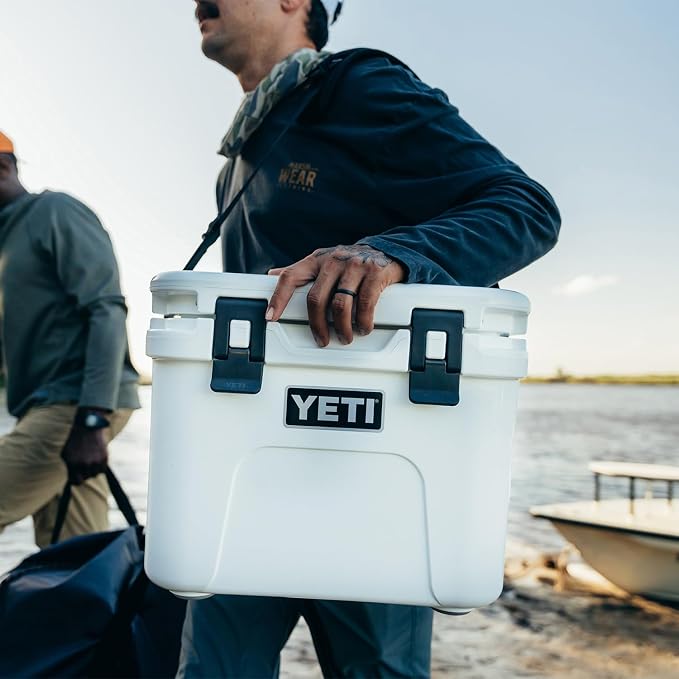 YETI Roadie 15 Hard Cooler - Image 4