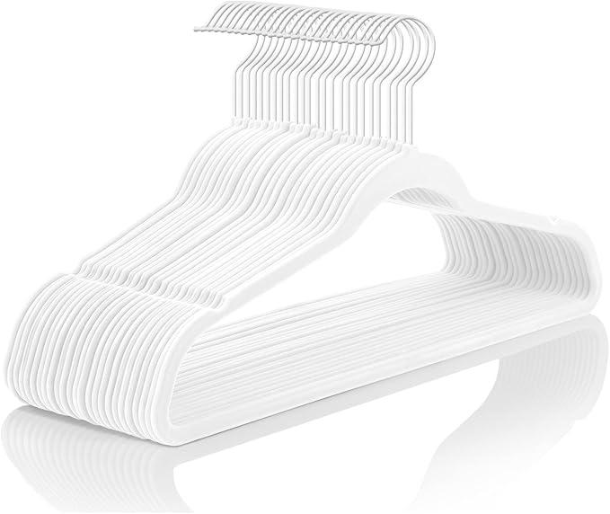 MIZGI Premium Velvet Hangers Heavy Duty by MIZGI