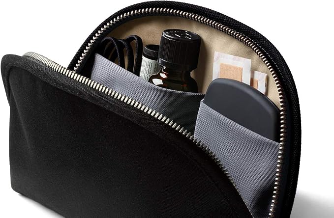 Bellroy Classic Pouch, Everyday kit, Leather and Woven Fabric - Image 3