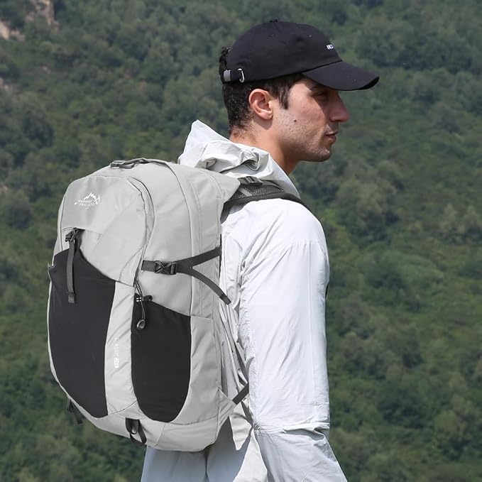 Hiking Hydration Backpack with 3l Water Bladder - Image 7