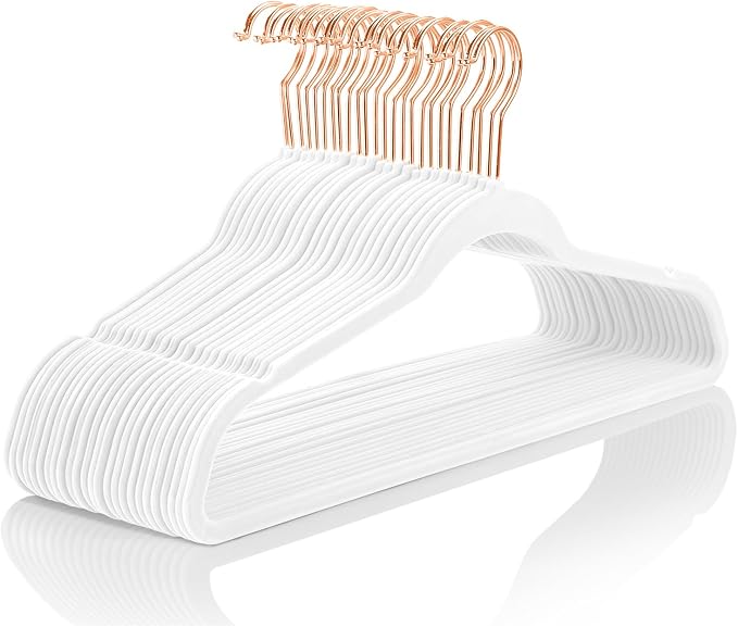 MIZGI Premium Velvet Hangers Heavy Duty by MIZGI