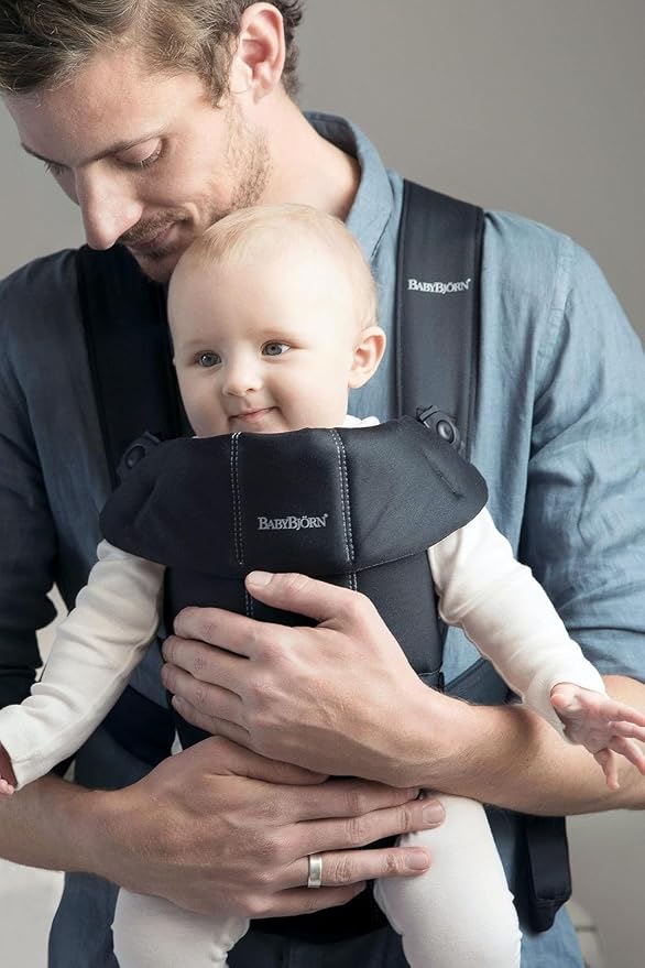 BabyBjörn Baby Carrier Mini - Image 2
