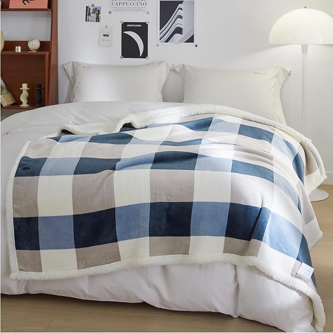 PU MEI 50"x60" Sherpa Fleece Blanket - Image 2