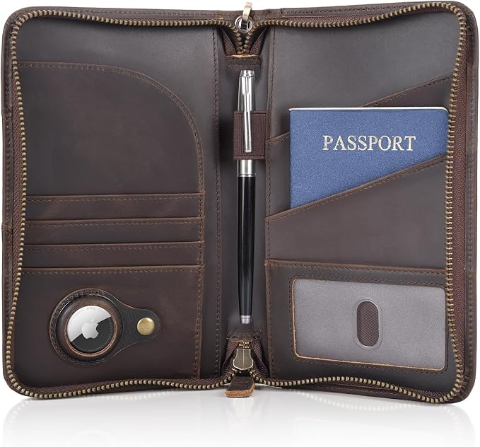 Polare Full Grain Leather Passport Holder by polareoriginal