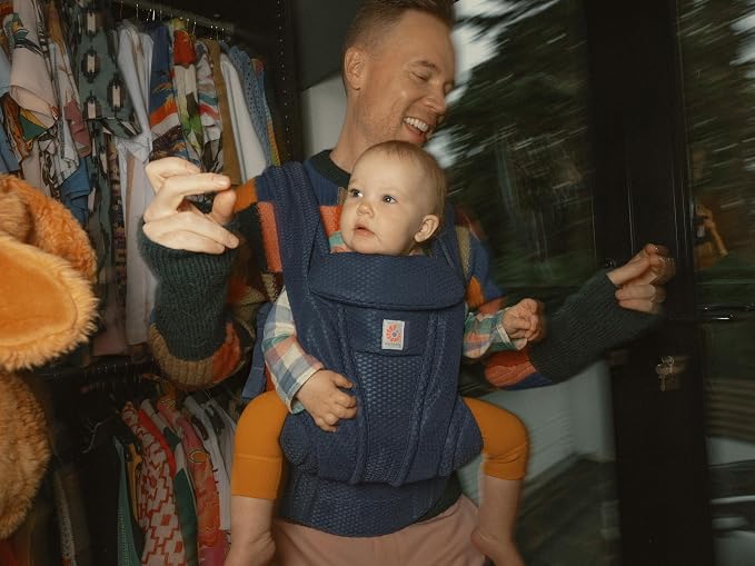 Ergobaby Omni Deluxe Baby Carrier Newborn to Toddler - Image 9