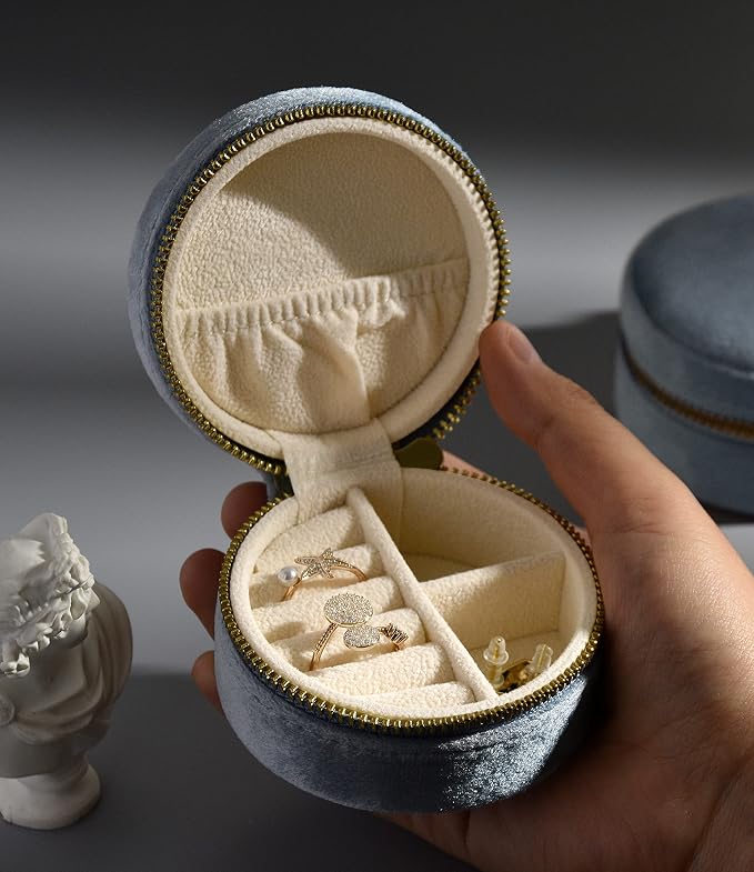 TAIMY Plush Velvet Travel Jewelry Box, Round Mini Travel Jewelry Case - Image 2