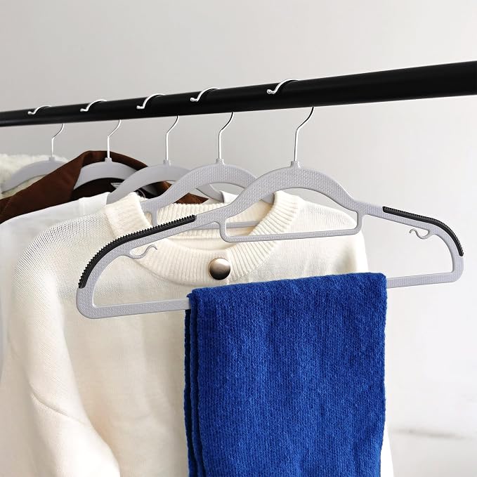 30 Pack Plastic Clothes Hangers Non Slip - Image 7