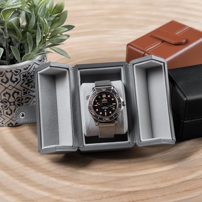 Single Travel Watch Case - Image 4