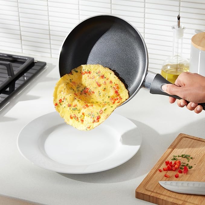 Amazon Basics Non Stick 3-Piece Kitchen Cookware Set, Includes 8-inch, 12-inch - Image 5