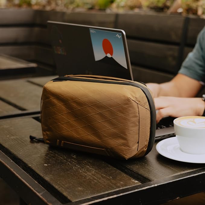 Peak Design Tech Pouch, Electronics Organizer - Image 6