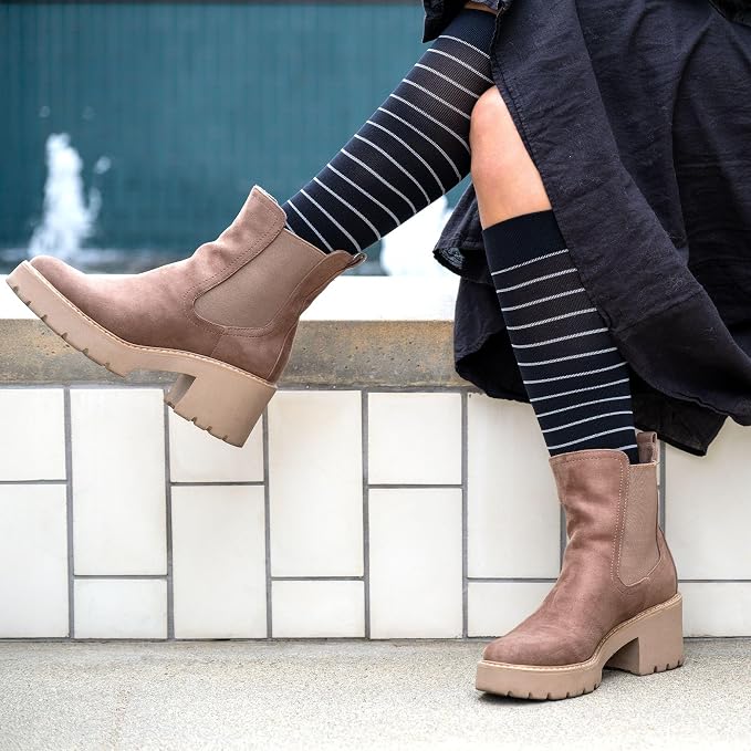 Medical Grade Compression Socks - Image 8