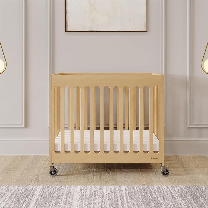 Foundations Boutique Folding Hotel Crib and Sheet Bundle - Image 2
