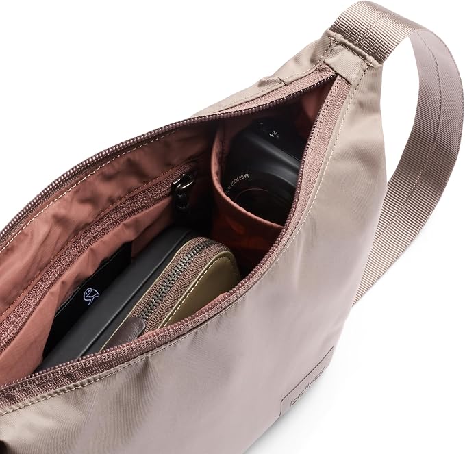 Bellroy Laneway Crescent Bag' - Image 4