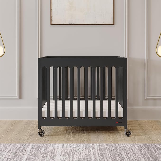 Foundations Boutique Folding Hotel Crib and Sheet Bundle - Image 2